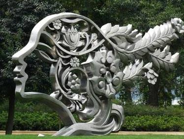 不銹鋼雕塑生產(chǎn)加工的三個(gè)優(yōu)質(zhì)特性